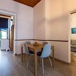 Lägenhet Homeysuite By Parque Nacoes Lisboa