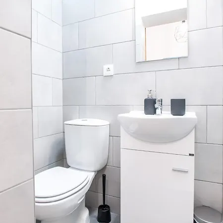 Homeysuite By Parque Nacoes Lisbon